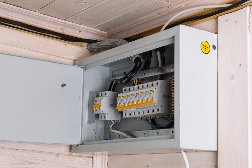 5 Electrical Safety Tips for Homeowners